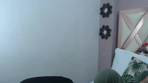 axel_stones_ online show from October 26, 3:07 pm