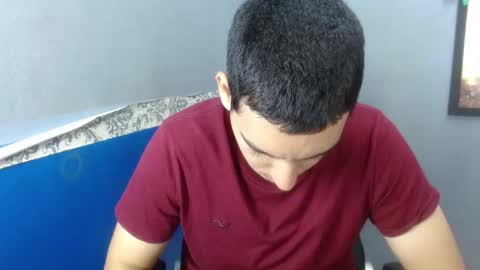 axel_stones_ online show from November 28, 3:14 pm