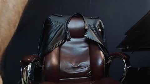 AxelColton online show from January 21, 1:00 pm