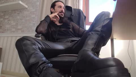 AxelColton online show from October 17, 10:29 am