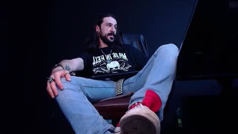 AxelColton online show from November 16, 11:05 am