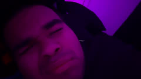 Snapshot of axelfigueroa2 chatting on October 25, 5:26 am axelfigueroa2 online show from October 25, 5:26 am