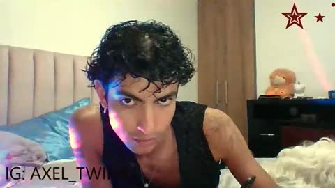 Snapshot of axellatino_ chatting on December 3, 11:14 pm Axel online show from December 3, 11:14 pm