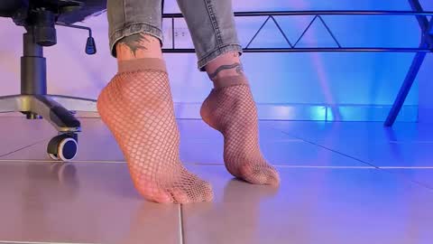 Snapshot of axellcollins chatting on November 24, 10:42 pm im your little femboy ALEX online show from November 24, 10:42 pm