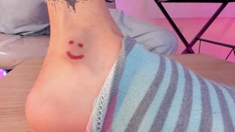 Snapshot of axellcollins chatting on December 1, 10:26 pm im your little femboy ALEX online show from December 1, 10:26 pm