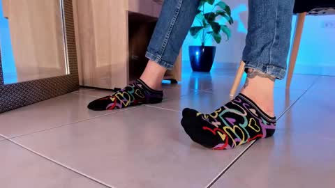 Snapshot of axellcollins chatting on December 14, 8:46 pm im your little femboy ALEX online show from December 14, 8:46 pm