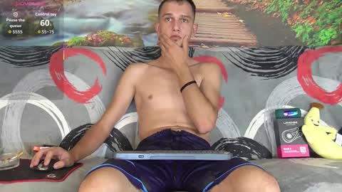 Snapshot of axelmaxximo chatting on September 27, 3:00 am Axxel online show from September 27, 3:00 am