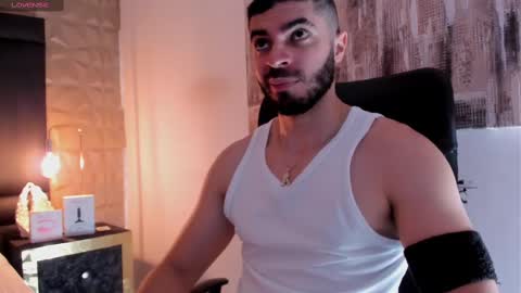 Axel Thompsom online show from October 4, 10:57 am