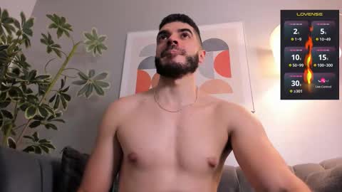 Axel Thompsom online show from October 25, 10:59 pm