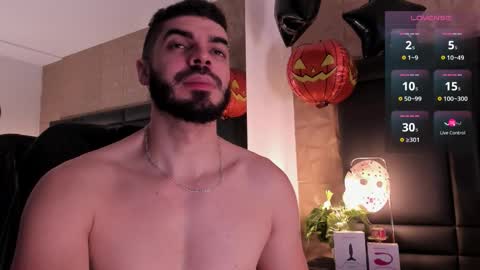 Axel Thompsom online show from October 27, 11:25 am