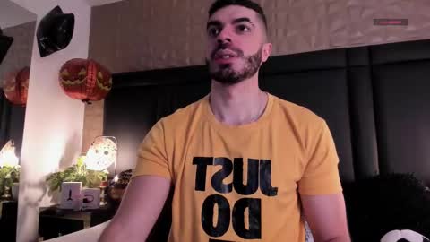 Axel Thompsom online show from October 28, 11:58 am