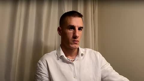 Axl online show from September 15, 5:46 pm