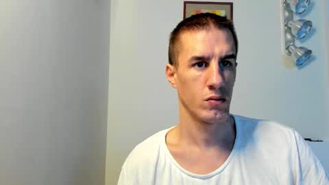 Axl online show from December 2, 1:33 am