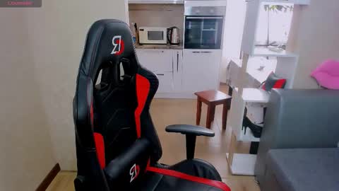 Aya Moon online show from September 19, 6:15 am