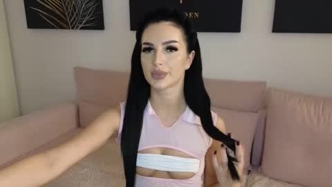 Ayabellle online show from January 15, 6:33 pm