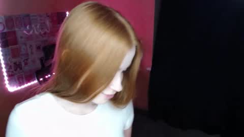 Aya online show from December 16, 6:57 pm