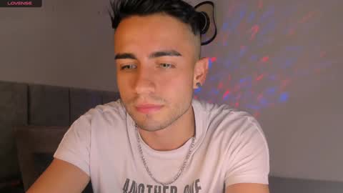 Snapshot of aydan_stiven9 chatting on December 12, 2:04 am AYDAN STIVEN OF AYDANSTIVEN online show from December 12, 2:04 am