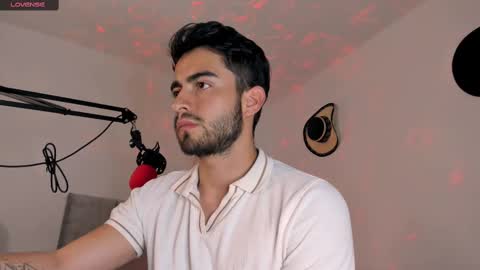 Snapshot of aydan_stiven9 chatting on March 6, 9:09 pm AYDAN STIVEN OF AYDANSTIVEN online show from March 6, 9:09 pm