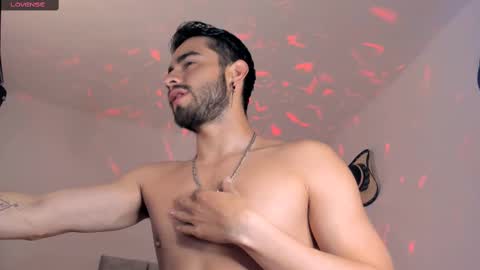 Snapshot of aydan_stiven9 chatting on March 10, 10:02 pm AYDAN STIVEN OF AYDANSTIVEN online show from March 10, 10:02 pm