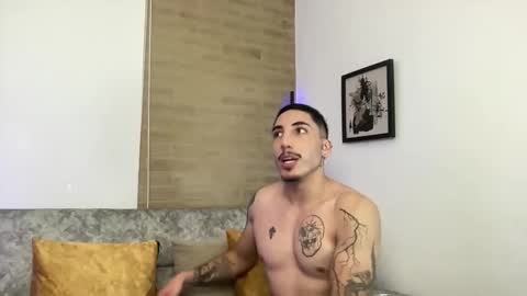 Snapshot of aydan_stiven9 chatting on November 22, 12:31 am AYDAN STIVEN OF AYDANSTIVEN online show from November 22, 12:31 am