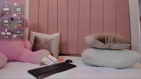 Ayelen Spacee online show from October 3, 5:37 am