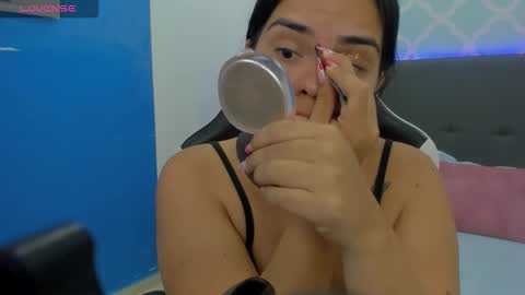 Snapshot of ayla13_ chatting on September 27, 7:30 pm Alyda Jaramillo online show from September 27, 7:30 pm