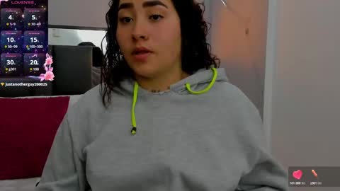 Snapshot of ayla_martinez chatting on January 18, 2:14 am Ayla online show from January 18, 2:14 am
