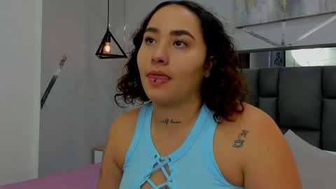 Snapshot of ayla_martinez chatting on February 10, 1:35 am Ayla online show from February 10, 1:35 am