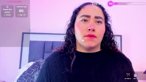 Snapshot of ayla_martinez chatting on October 19, 1:50 am Ayla online show from October 19, 1:50 am