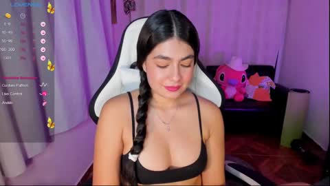 Snapshot of aylenmiller_ chatting on October 7, 1:36 am Aylen online show from October 7, 1:36 am