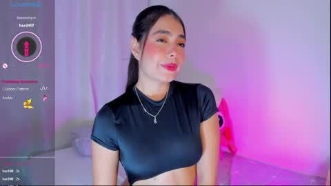 Snapshot of aylenmiller_ chatting on November 21, 1:15 am Aylen online show from November 21, 1:15 am