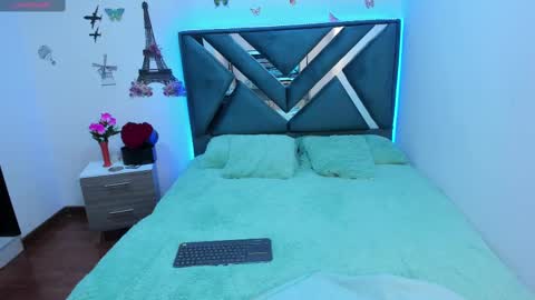 Aylin online show from September 13, 1:55 pm