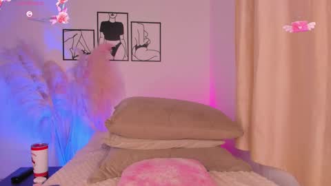 Snapshot of aylinnzambrano_ chatting on September 22, 10:28 am Aylin online show from September 22, 10:28 am