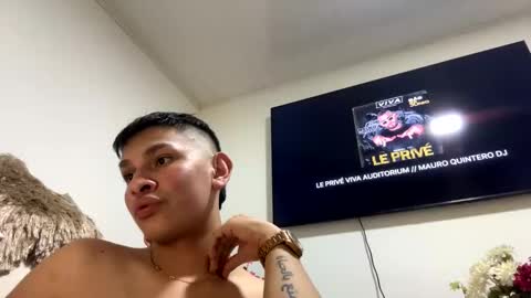 Snapshot of aysel1290 chatting on January 28, 5:54 am aysel1290 online show from January 28, 5:54 am