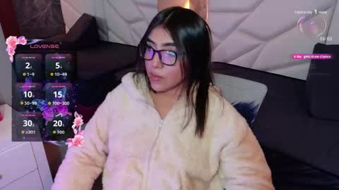 Snapshot of aysel_27 chatting on September 25, 11:41 pm Aysel online show from September 25, 11:41 pm
