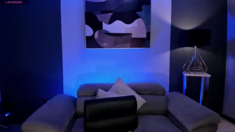 Snapshot of ayshelbrown chatting on December 14, 5:51 pm Ayshel online show from December 14, 5:51 pm