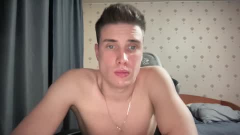 azazelmax online show from December 17, 3:39 pm