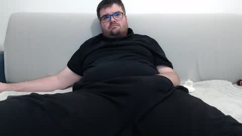 Snapshot of azer912 chatting on December 2, 10:01 pm Azer online show from December 2, 10:01 pm