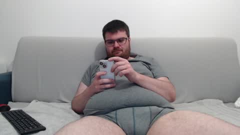 Snapshot of azer912 chatting on December 8, 5:33 pm Azer online show from December 8, 5:33 pm