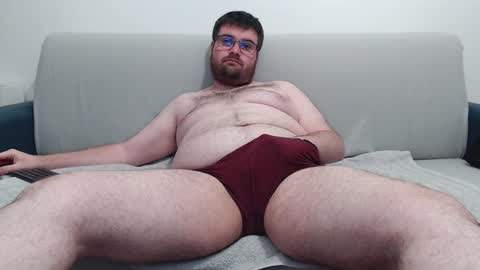 Snapshot of azer912 chatting on December 10, 9:54 pm Azer online show from December 10, 9:54 pm