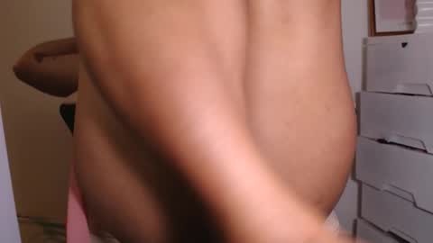 Snapshot of azianalina chatting on April 25, 1:14 pm Lina online show from April 25, 1:14 pm