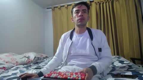 AZIEL online show from February 11, 2:14 am