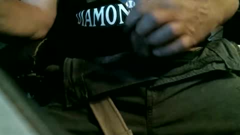 Snapshot of azjohnny chatting on November 23, 8:41 pm azjohnny online show from November 23, 8:41 pm