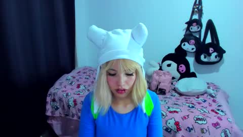 Snapshot of azu_moure chatting on November 1, 1:51 am Azu Moure online show from November 1, 1:51 am