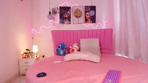 Snapshot of azul_horny chatting on November 24, 9:25 pm PRINCESS AZUL. online show from November 24, 9:25 pm