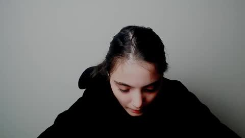 azumi_chan_ online show from October 6, 8:50 pm