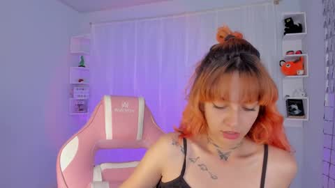 Snapshot of azumi_saan chatting on February 15, 1:10 am azumi saan online show from February 15, 1:10 am