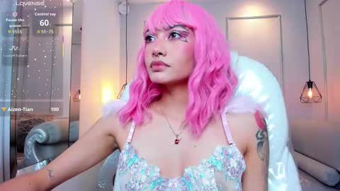 Snapshot of azurakindong chatting on October 31, 8:10 pm Azura online show from October 31, 8:10 pm