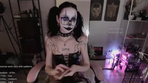 Snapshot of b0pppo chatting on October 31, 6:53 pm your fuckdoll  sub girl  MORE ME  online show from October 31, 6:53 pm