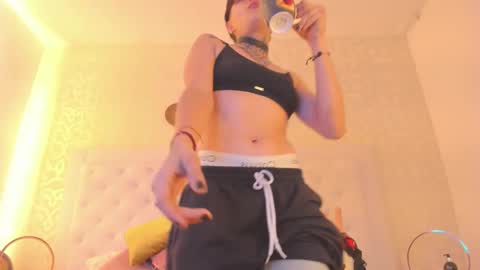 Anny online show from September 25, 1:04 pm